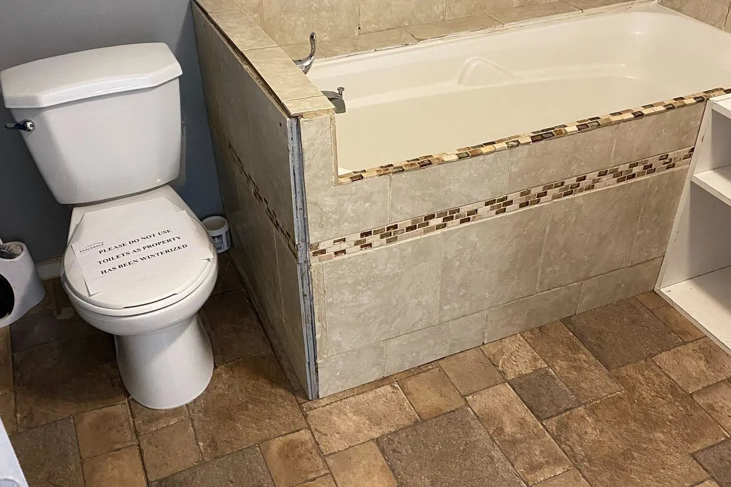 Additional image 10 of 633 Augustus Street