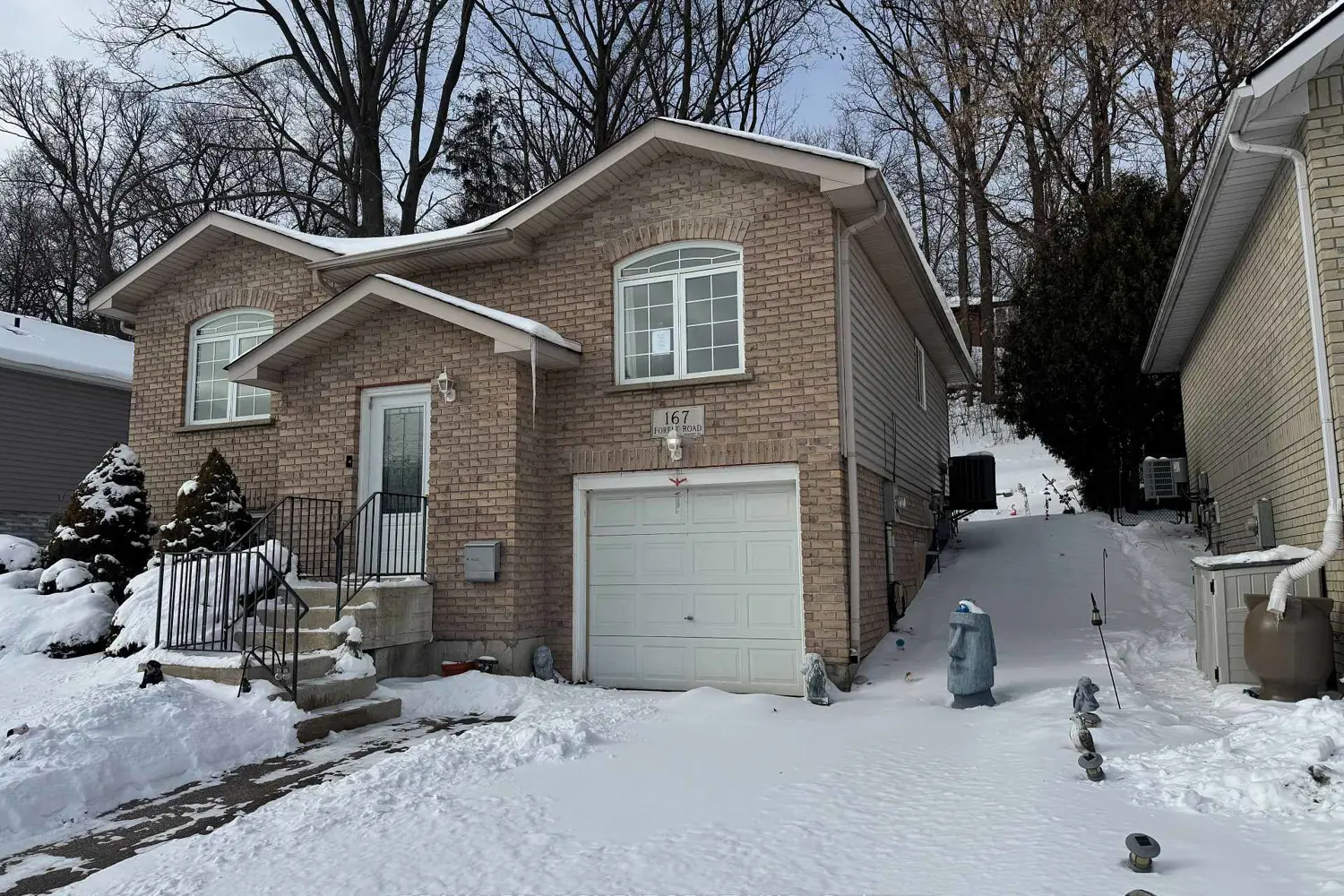 167 Forest Road photo 2