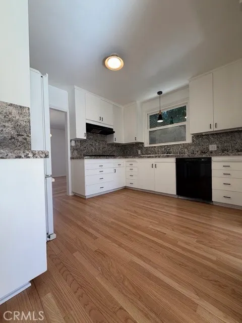 Additional image 23 of 15440 Dickens St, Sherman Oaks, CA 91403