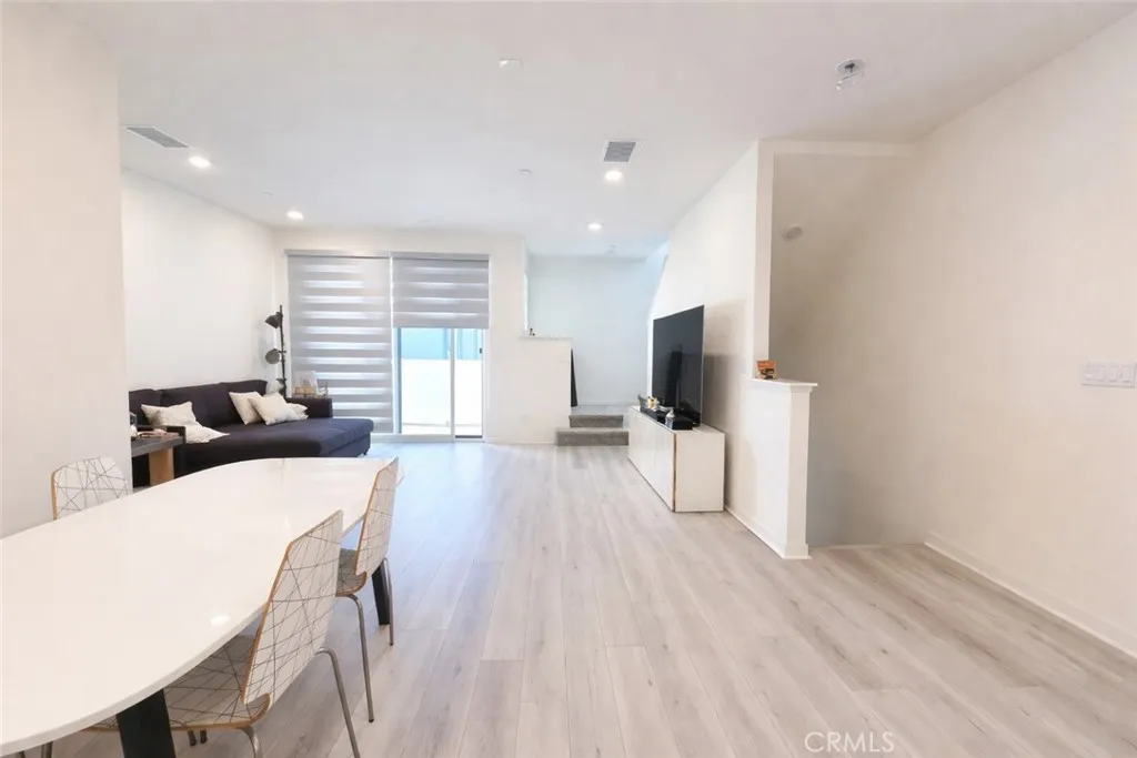 Additional image 17 of 2957 W Lincoln Avenue Unit 3, Anaheim, CA 92801