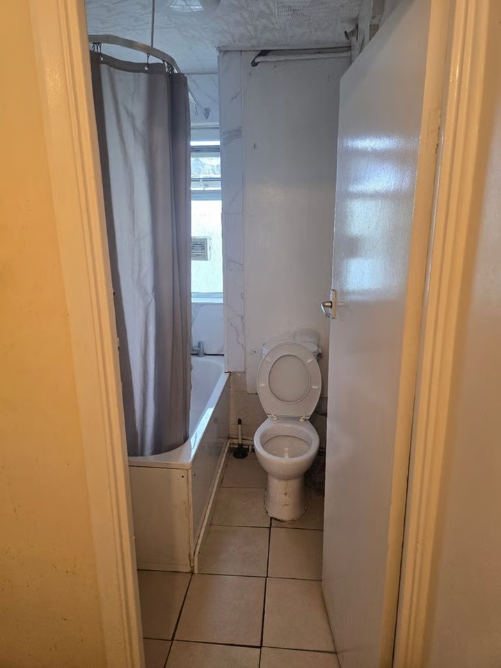 Additional image 6 of Room in a Shared Flat, Queensbridge Court, E2, E2 8PA