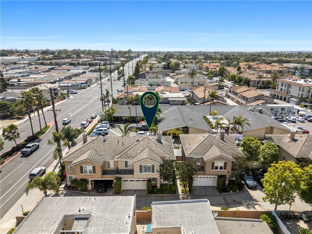 7805 Garfield Ave, Huntington Beach, CA 92648