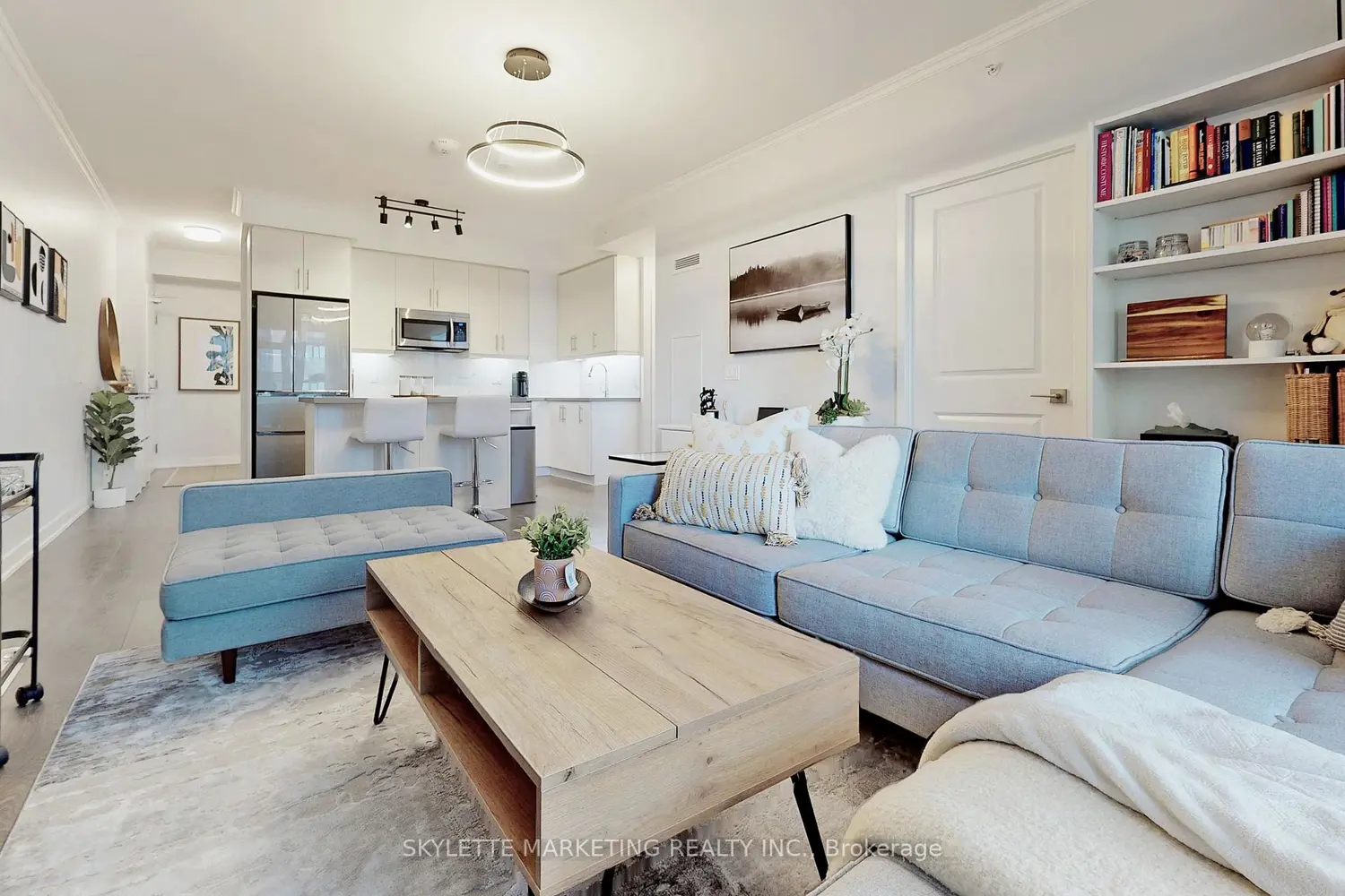 Additional image 19 of 75 Oneida Crescent 410