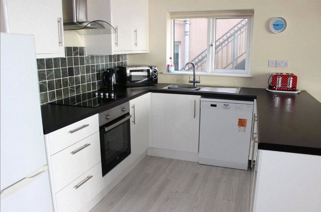 Additional image 10 of 2 bed flat for saleApt 3 (17) Coastal View, Pendine, Carmarthen SA33