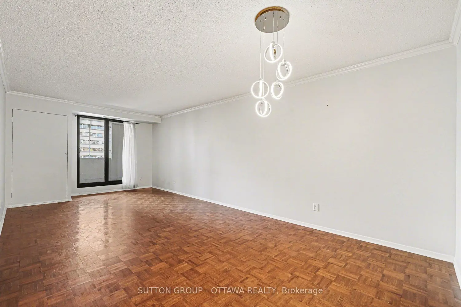 Additional image 4 of 200 Bay Street 1004