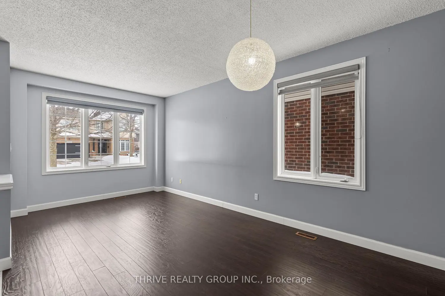 463 South Leaksdale Circle photo 2
