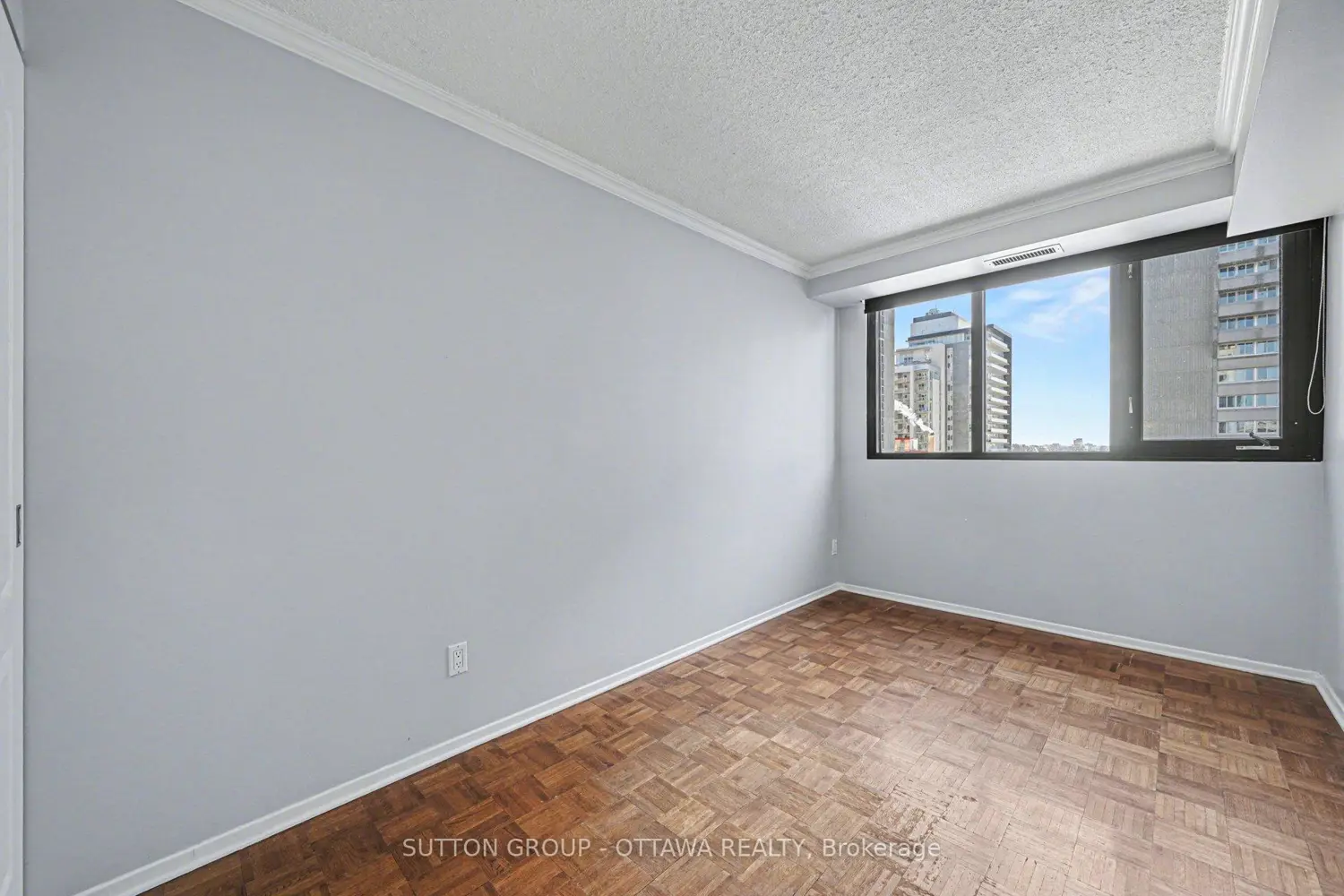Additional image 10 of 200 Bay Street 1004