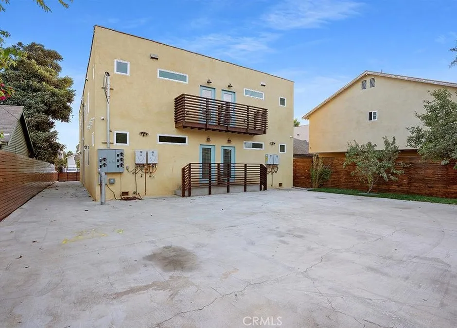 Additional image 45 of 4539 St Elmo Drive, Los Angeles, CA 90019