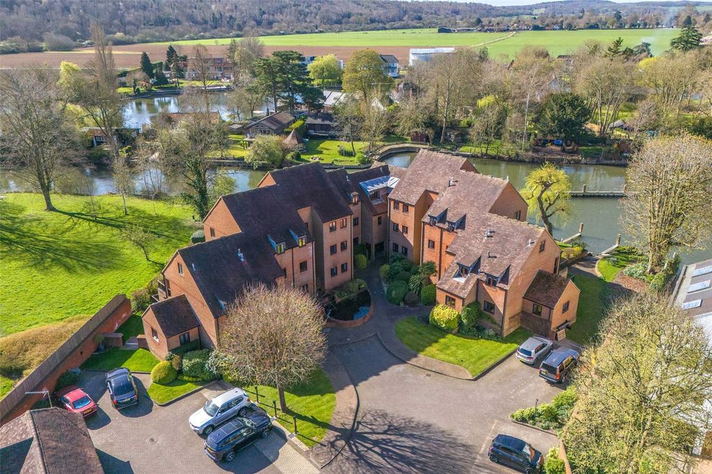Additional image 8 of 3 bed flat for saleMillbank, Mill Road, Marlow, Buckinghamshire SL7