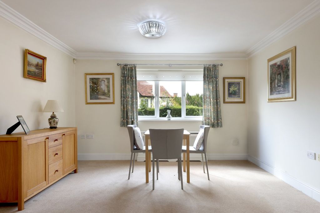 Additional image 5 of 2 bed flat for saleGrove Road, Beaconsfield, Buckinghamshire HP9