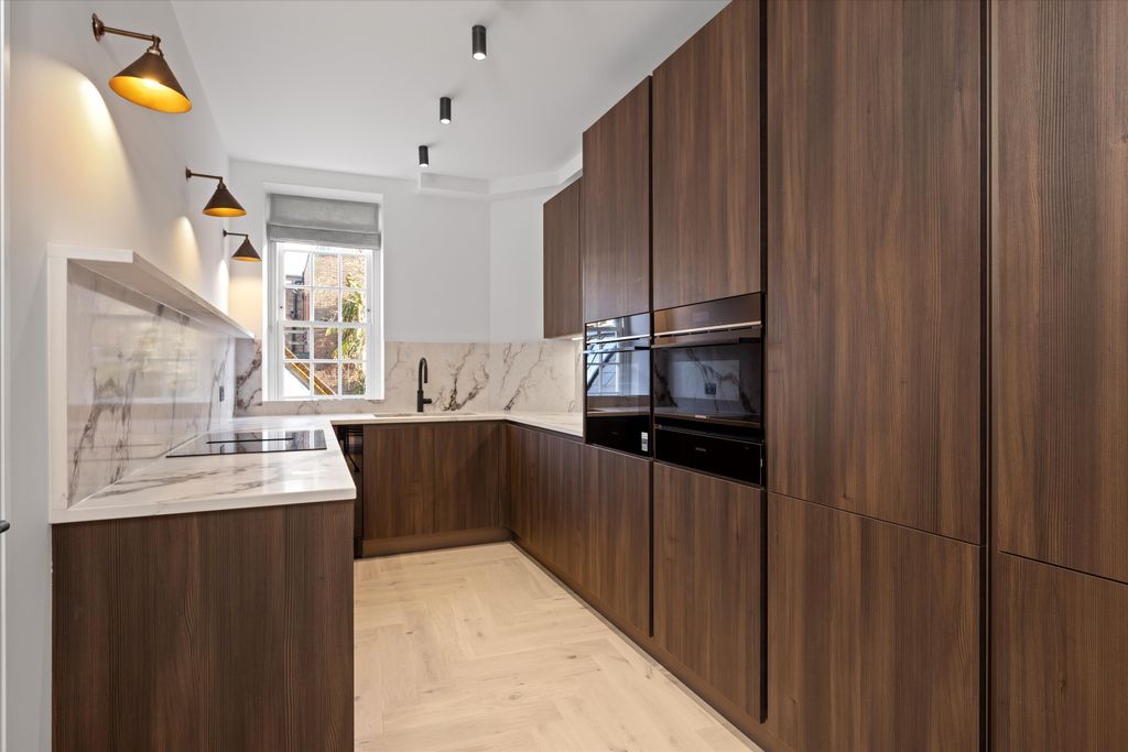 Additional image 5 of 4 bed flat for saleHill Street, Richmond TW9