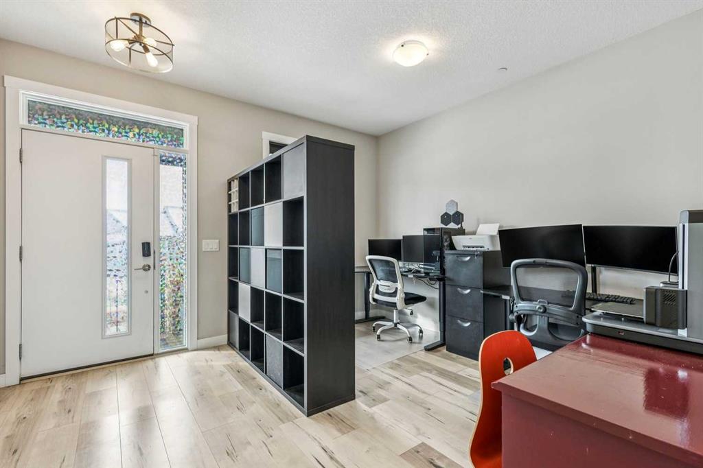 Additional image 4 of 240 Lucas Avenue NW, Calgary, AB, T3P 1N3