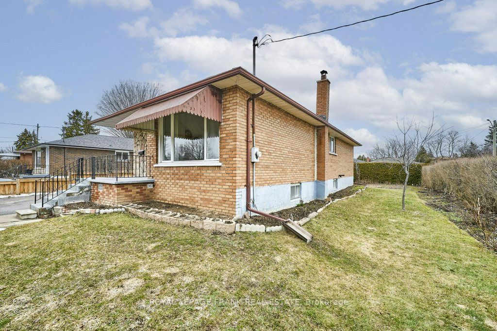 Additional image 5 of 117 Waverly Street S, Oshawa, ON, L1J 5T9