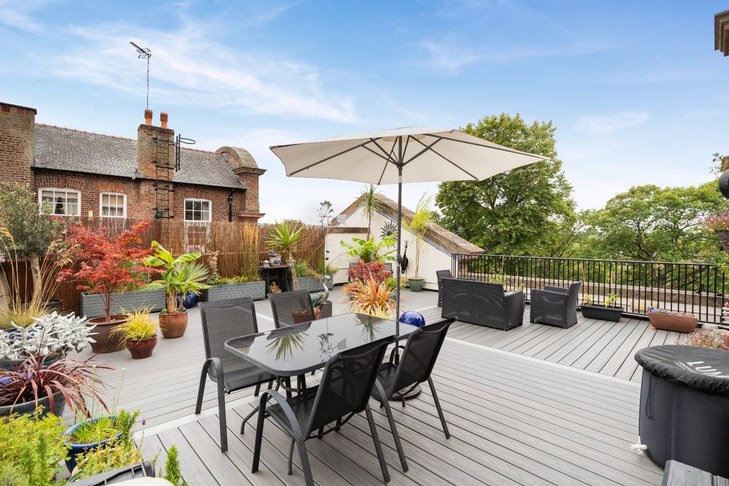 Additional image 12 of 3 bed flat for sale1761 Building, City Walls Road, Chester CH1