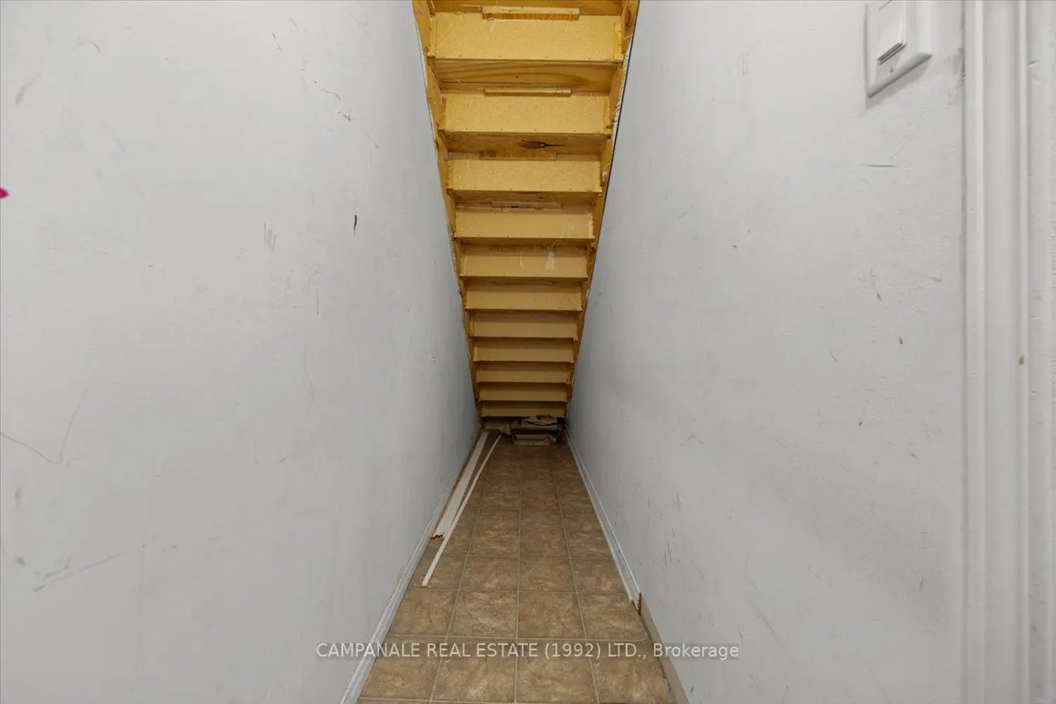 Additional image 17 of 831 Longfields Drive