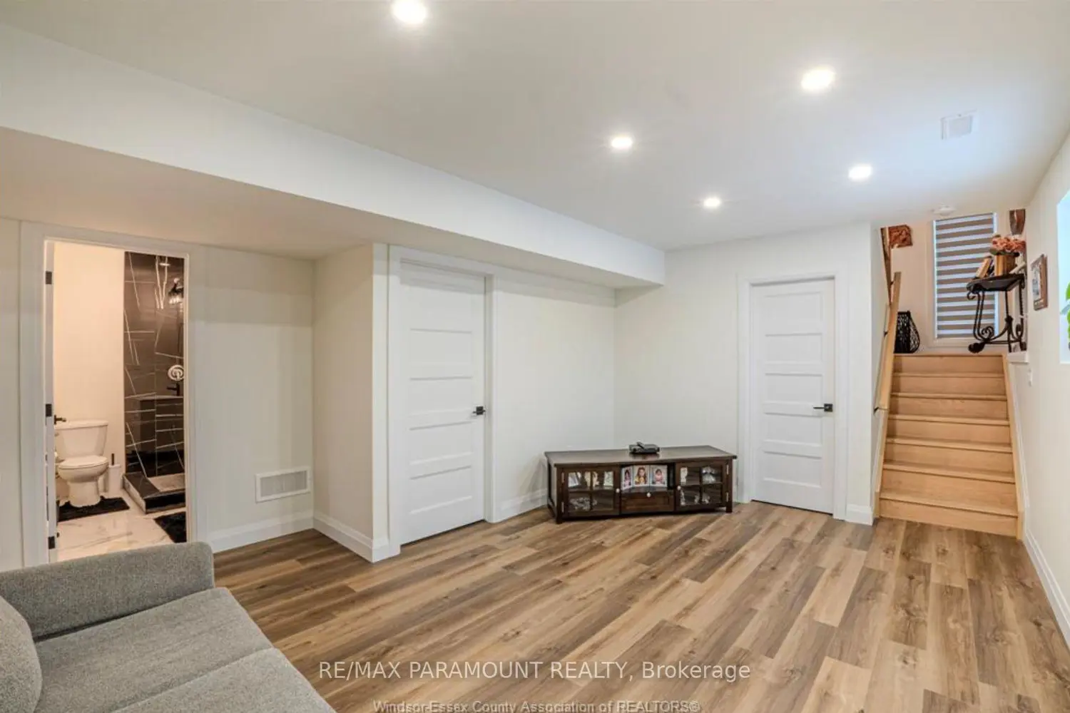 Additional image 11 of 3294 Riberdy Road