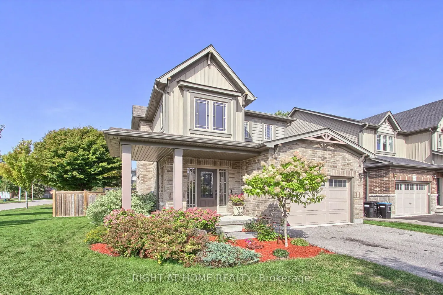 58 Carleton Trail photo 2
