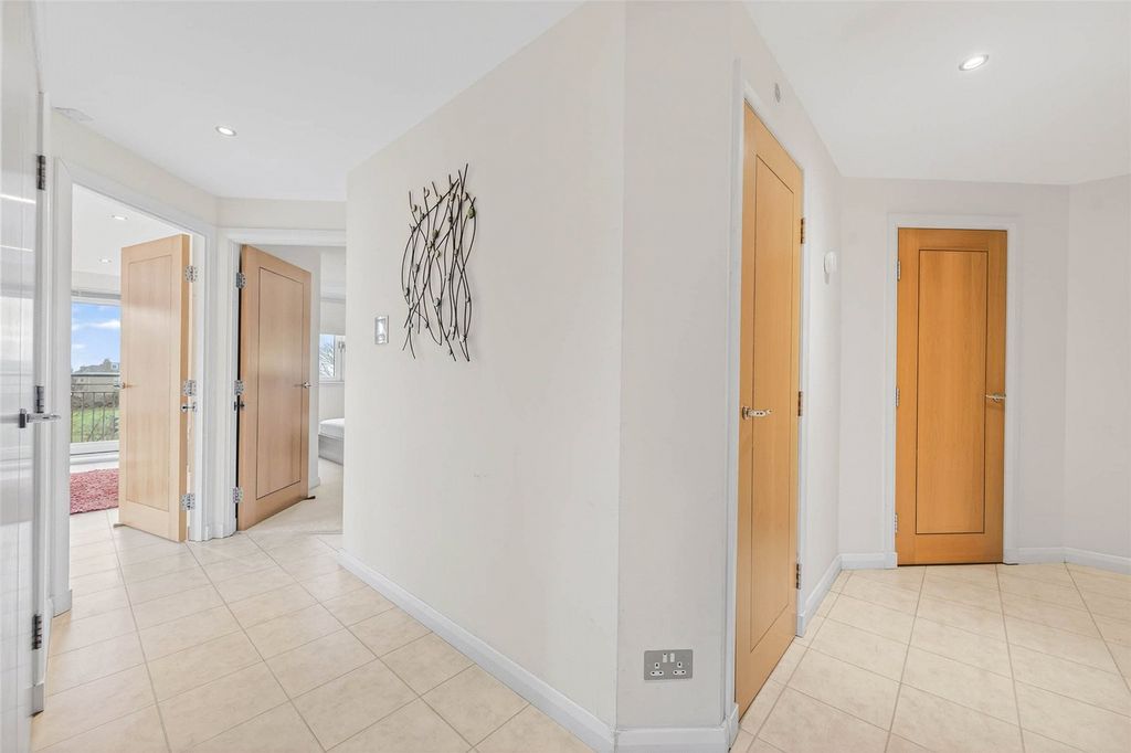 Additional image 4 of 2 bed flat for sale10 Queens Highlands, Aberdeen AB15
