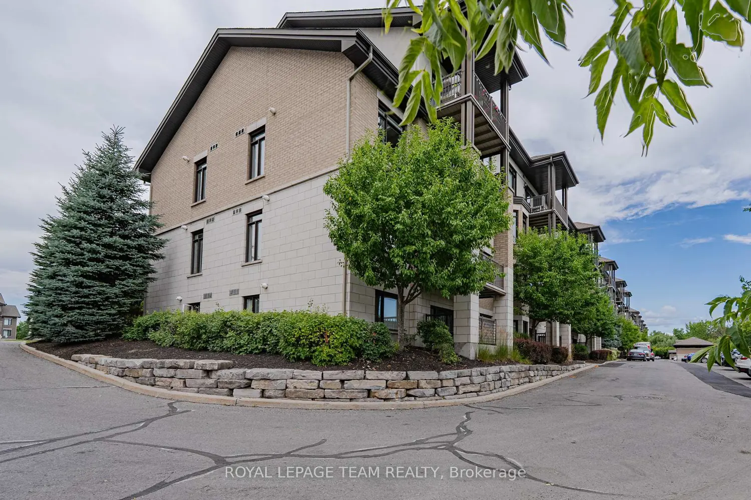 Additional image 3 of 805 Beauparc Private 304