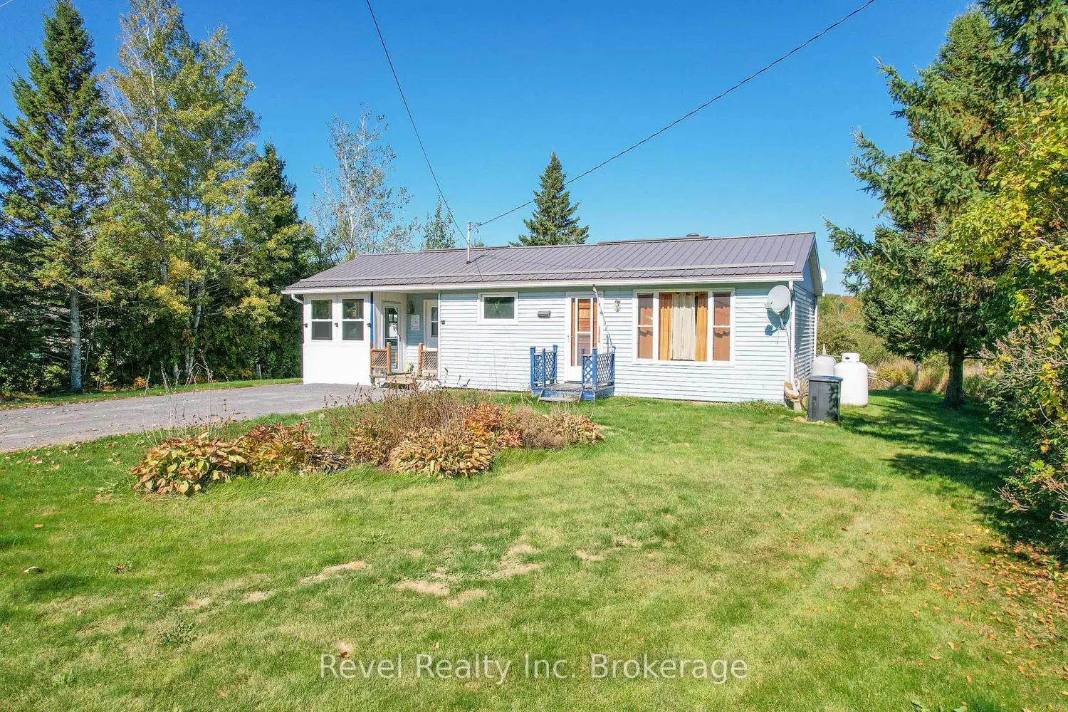 Additional image 3 of 2816 Chiswick Line