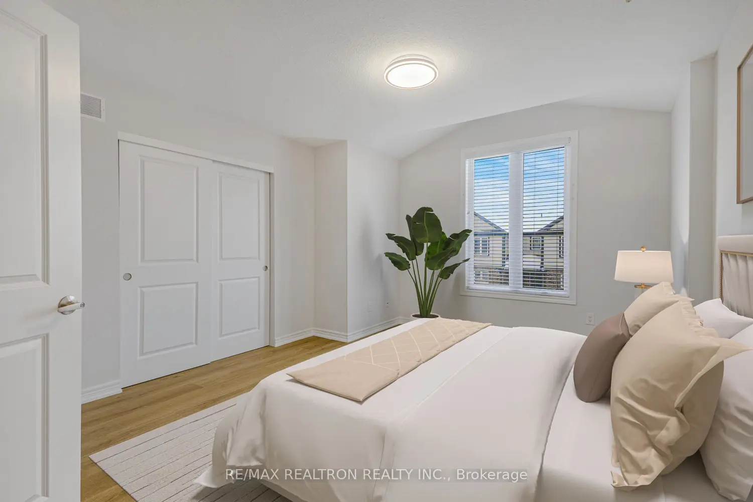 7768 Ascot Circle 67 photo 4