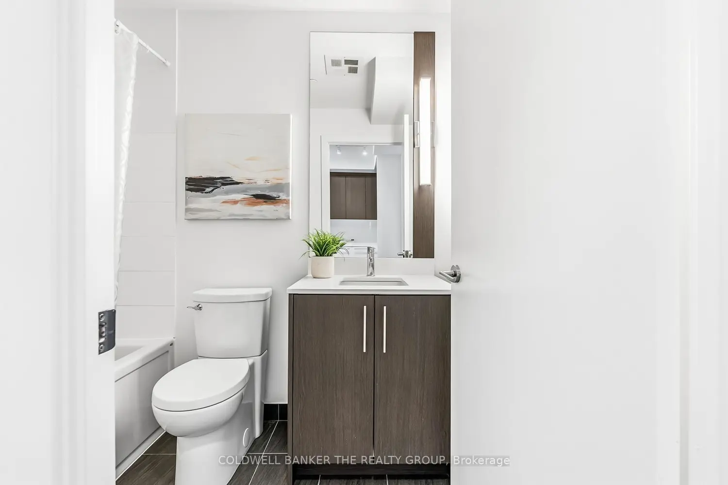 Additional image 18 of 215 Veterans Drive 611