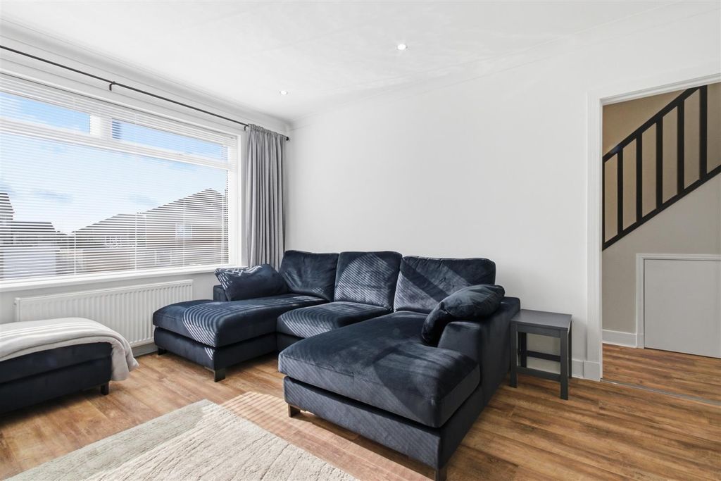 Additional image 5 of 3 bed semi-detached house for saleInchmurrin Crescent, Balloch, Alexandria G83