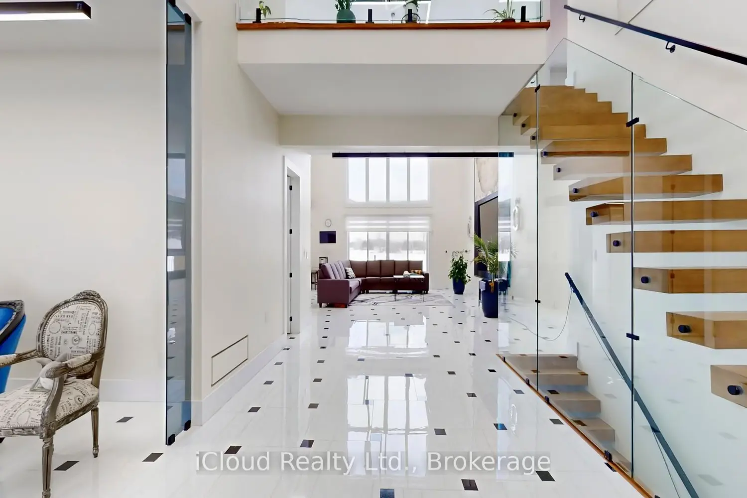 Additional image 2 of 674525 Hurontario Street