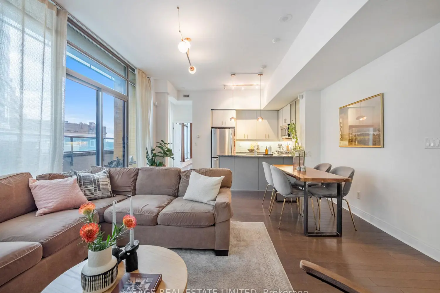 Additional image 11 of 21 Scollard Street 608