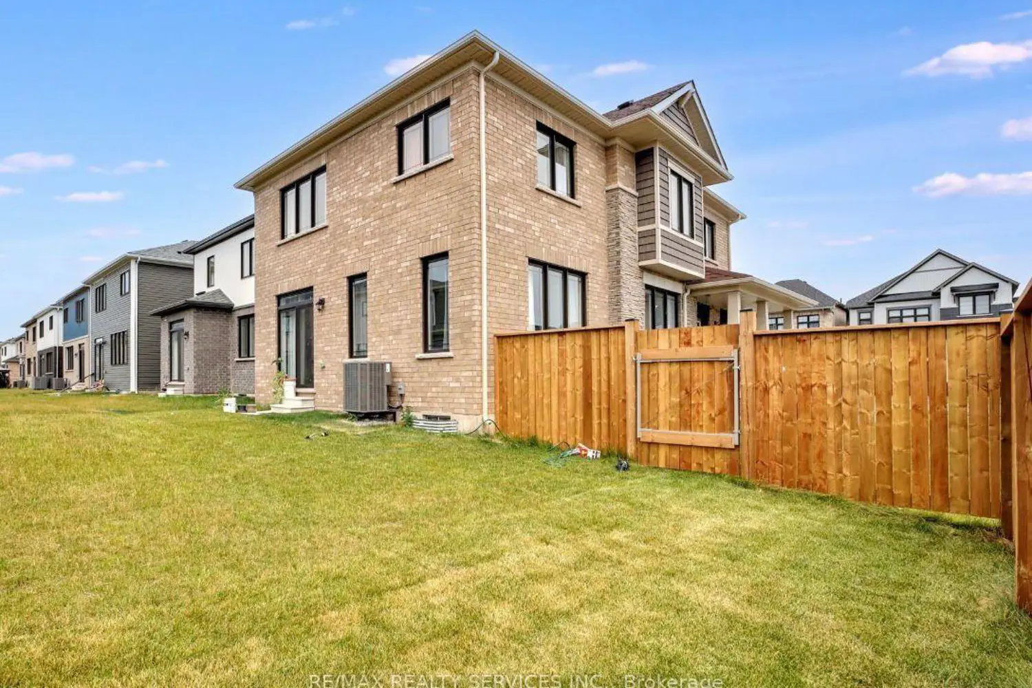 Additional image 11 of 237 Eastbridge Avenue