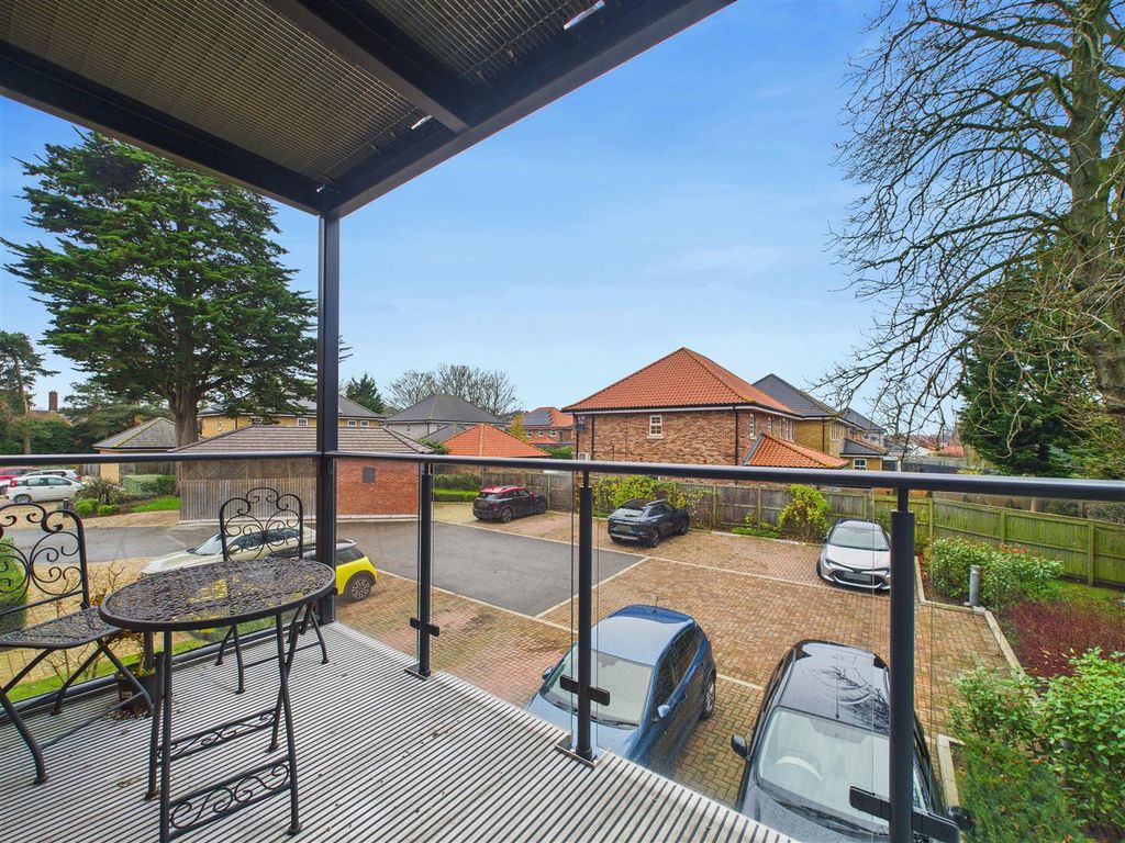 Additional image 7 of 2 bed flat for saleStapleton Court, Waller Grove, Swanland HU14