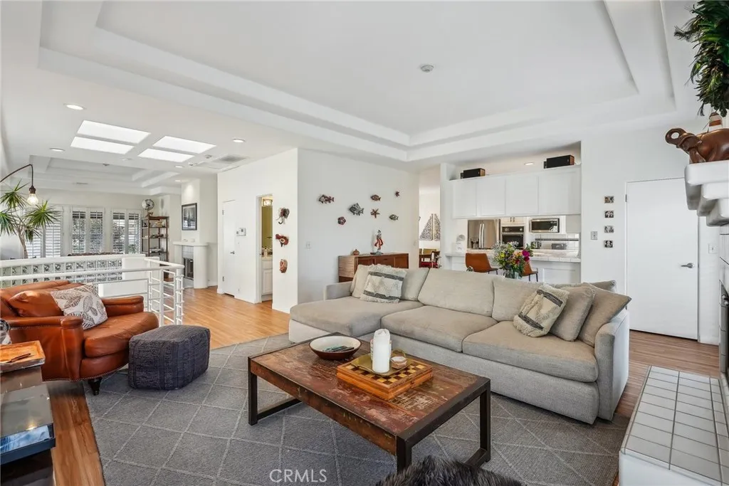 Additional image 6 of 221 S Francisca Avenue Unit A, Redondo Beach, CA 90277