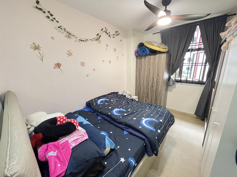 Additional image 8 of 339A Sembawang Close
