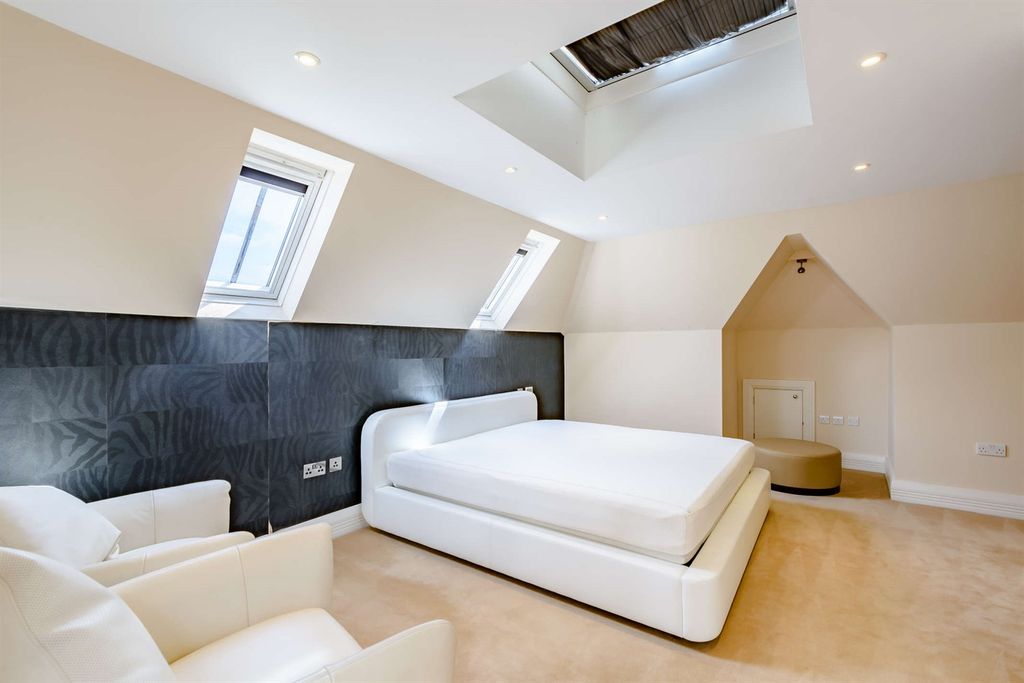 Additional image 22 of 5 bed detached house for salePark Lane, Hale WA15
