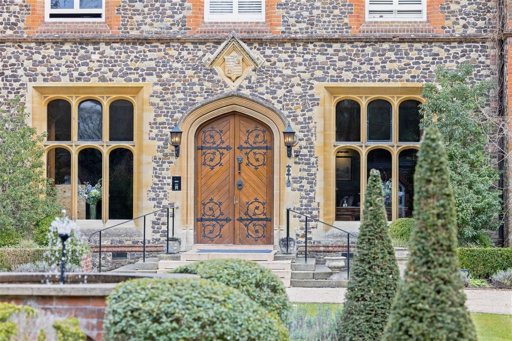 3 bed flat for saleAlbury Park Mansion, Albury Park, Albury, Guildford, Surrey GU5
