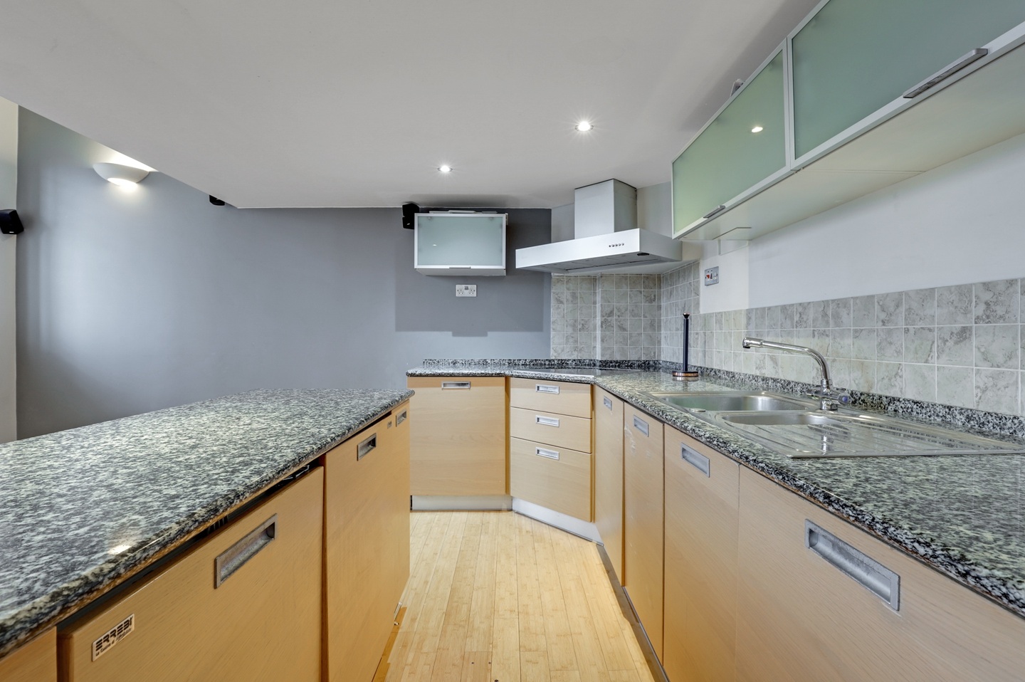 Additional image 3 of 2 Bed Flat, Reed Place, SW4, N1 7GU