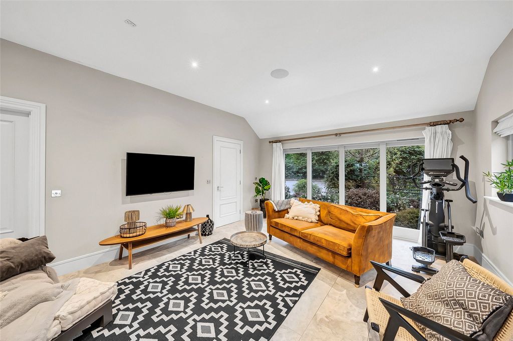 Additional image 32 of 9 bed detached house for saleStubbs Hill, Binfield, Bracknell, Berkshire RG42