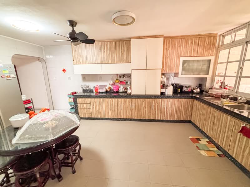 Additional image 5 of Springleaf