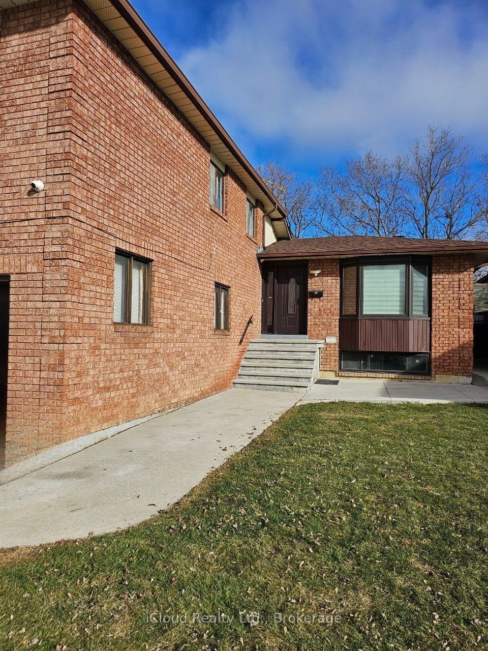 61 Hull Street, Mississauga, ON, L4T 1C9