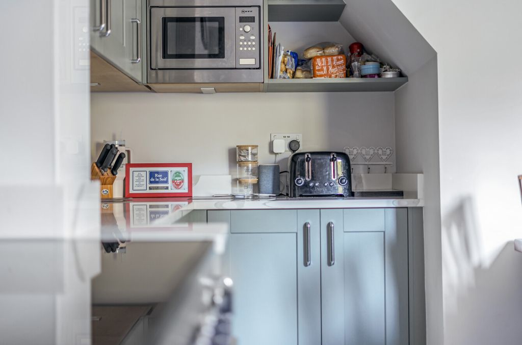 Additional image 8 of 4 bed terraced house for saleHaslemere, Surrey GU27