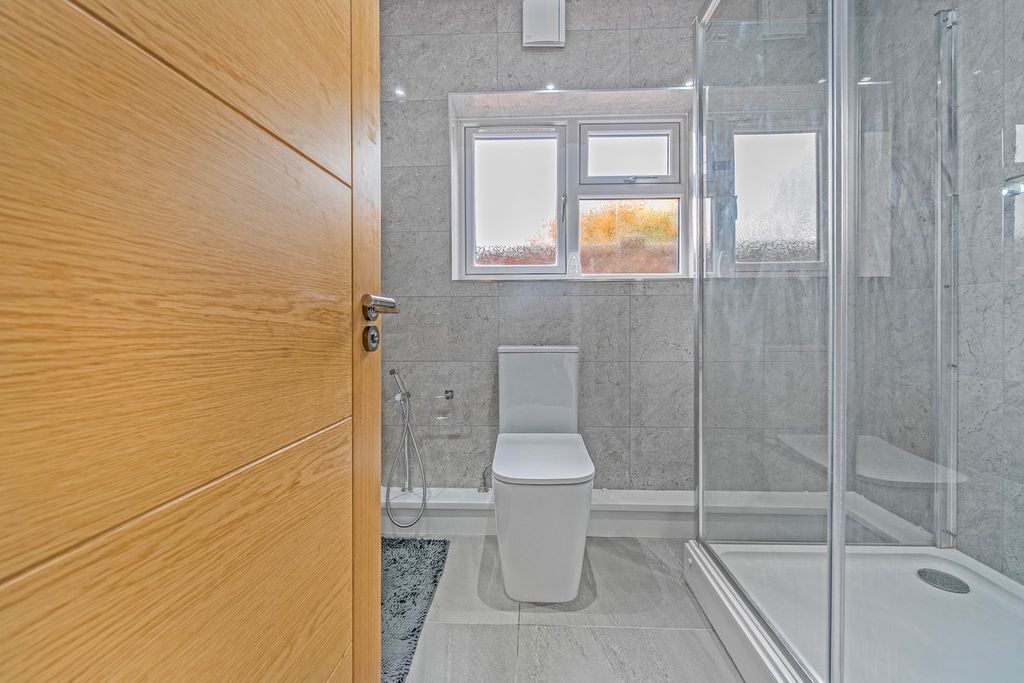 Additional image 14 of 8 bed detached house for saleGreen End Road, Kempston, Bedford MK43