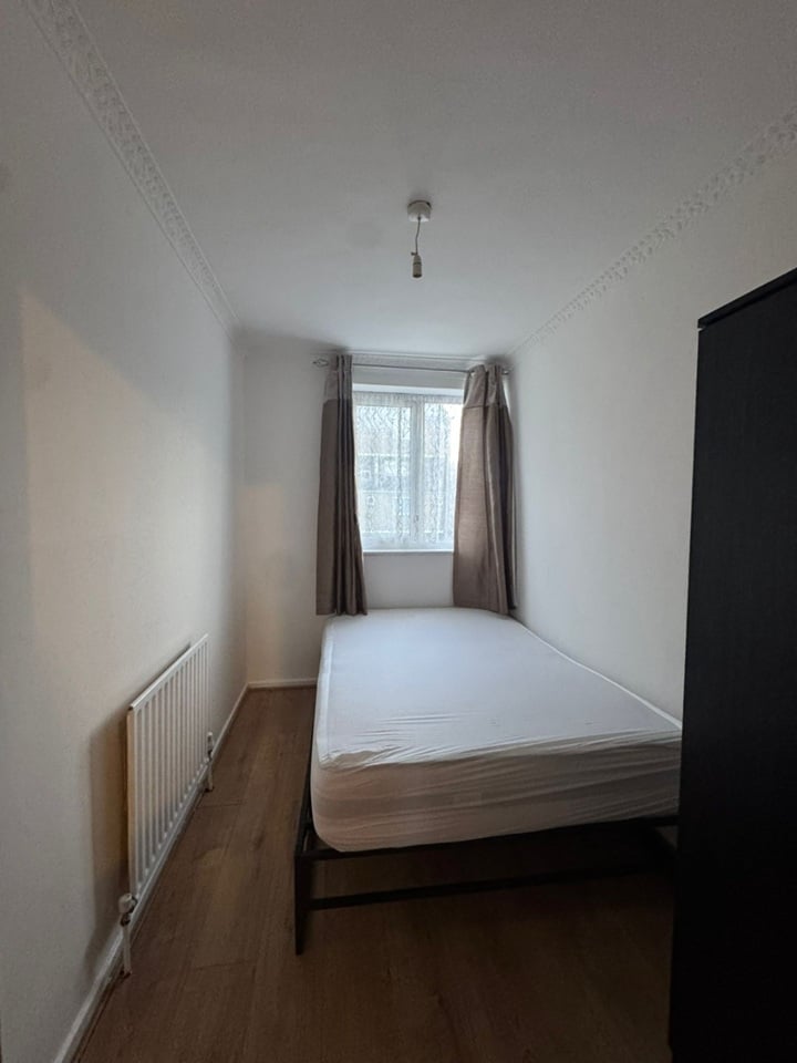 Additional image 2 of Room in a Shared Flat, Roberta St, E2, N1 7GU