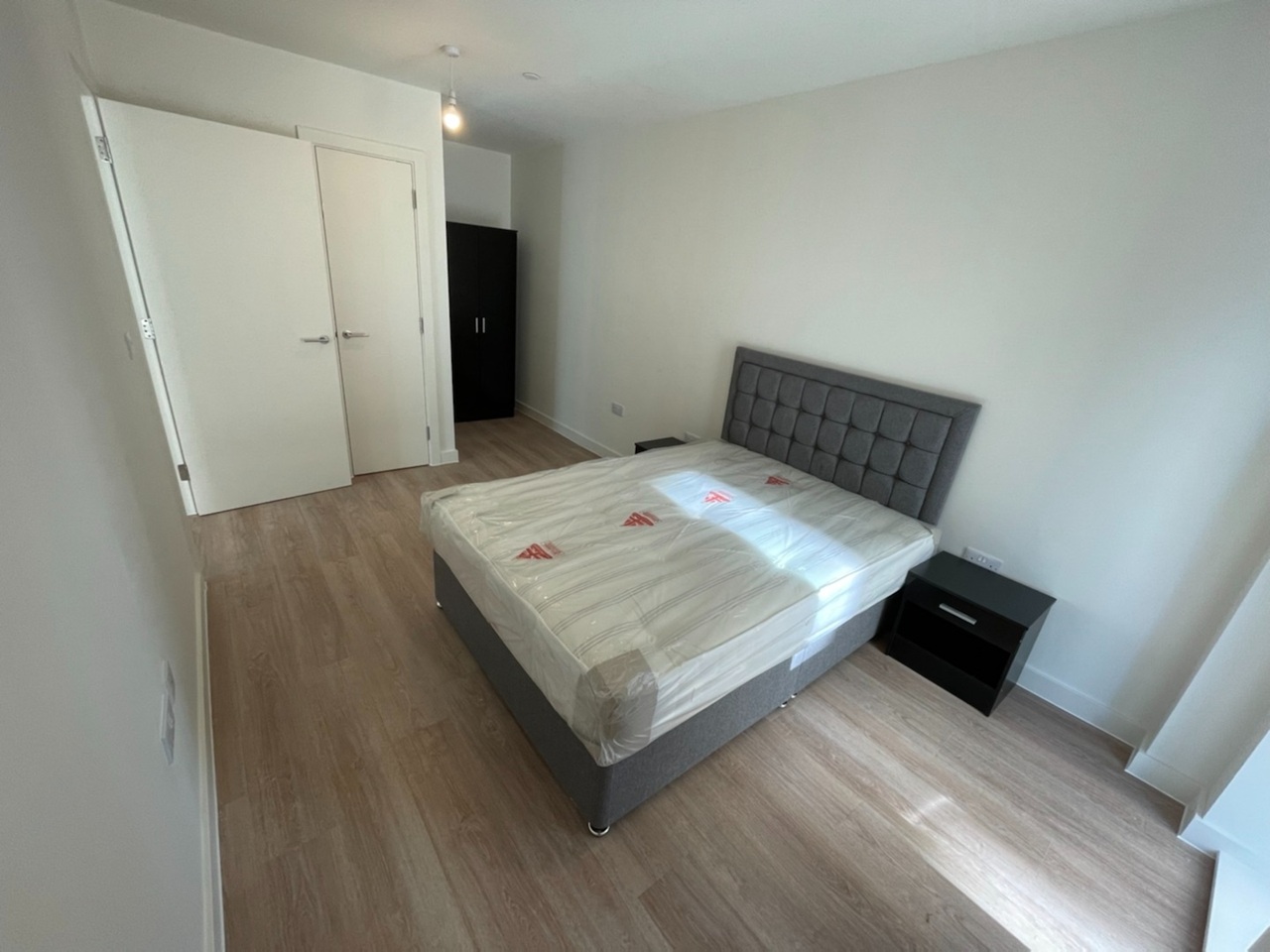 Additional image 2 of 2 Bed Flat, New Kings Head Yard, M3, N1 7GU