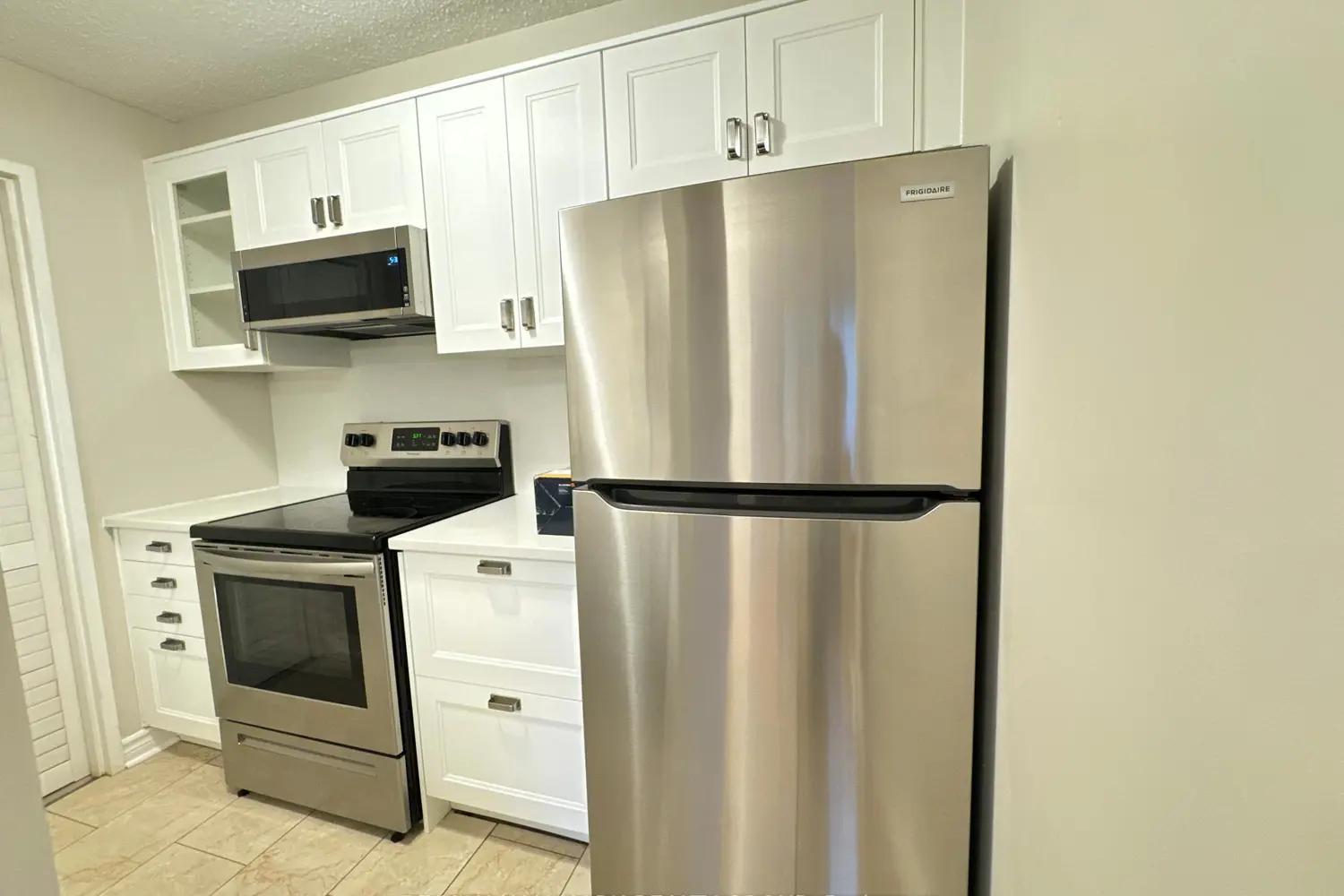 Additional image 7 of 191 Parkdale Avenue 104