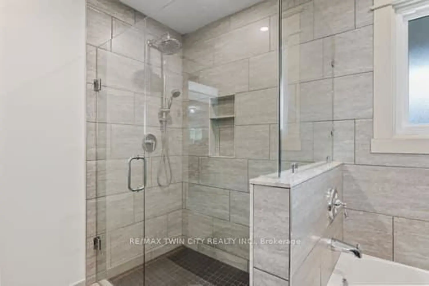 Additional image 9 of 10 Stymie Boulevard