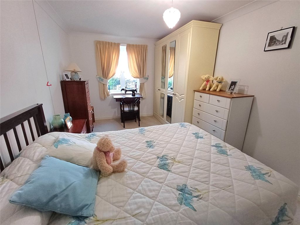 Additional image 6 of 1 bed flat for saleStoneleigh Court, Porthcawl CF36