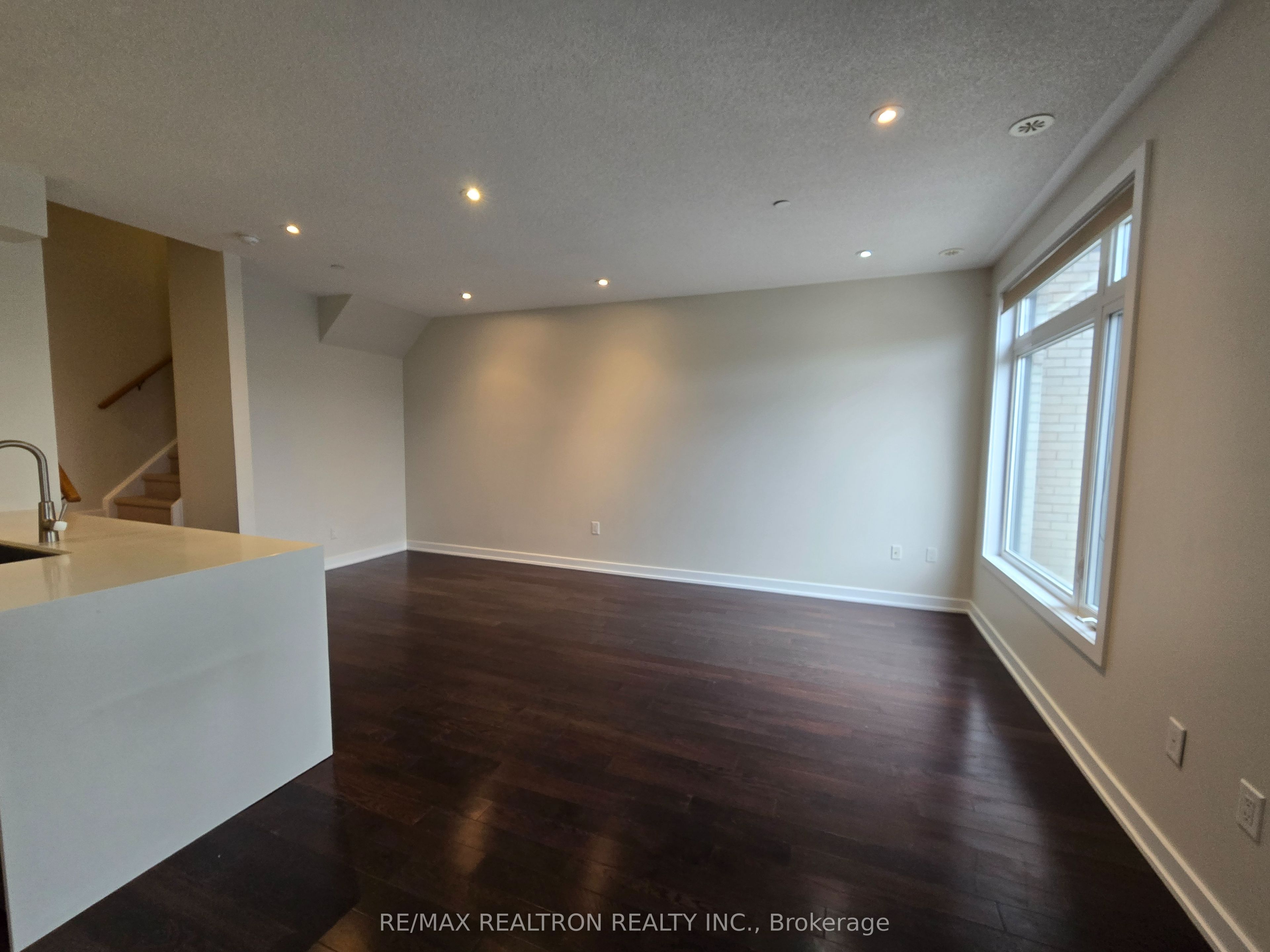 Additional image 3 of 8-4080 Parkside Village Drive, Mississauga, ON, L5B 0K2