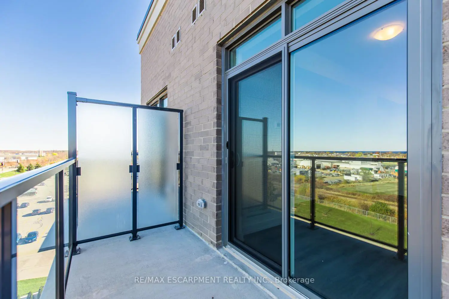 Additional image 12 of 5055 Greenlane Road 611