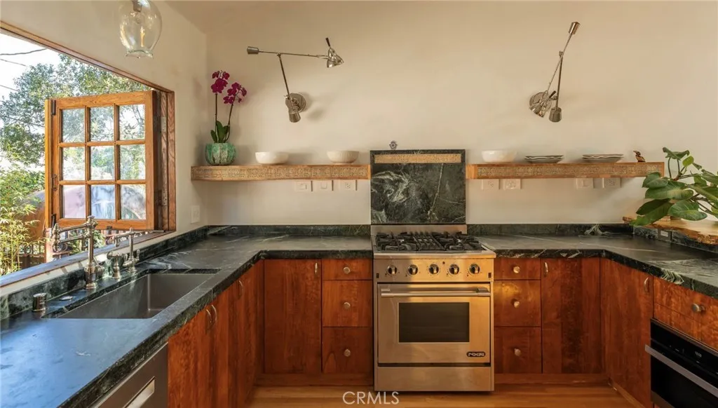 Additional image 13 of 8978 Wonderland Avenue, Los Angeles, CA 90046