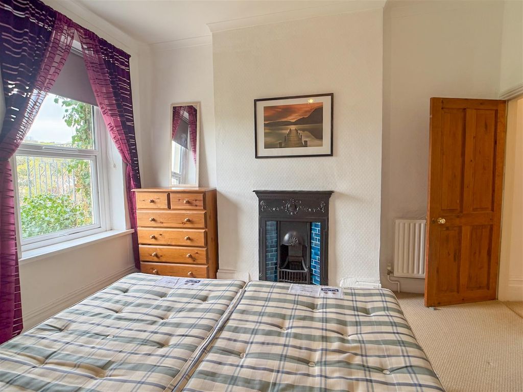 Additional image 16 of 2 bed flat for saleLangland Road, Mumbles SA3